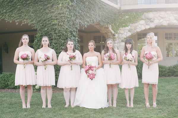 Show me ya dress! Bridesmaids dress that is.