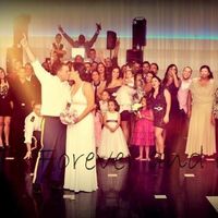 WE DID IT!! Few non pro pics :)