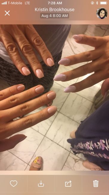 Are French tip manicures no longer popular? 7