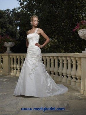 Lets see the dresses that DIDN'T make the cut :)