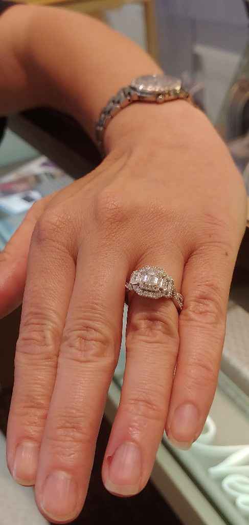 Is it ok to ask you for how many  ct’s is your engagement ring? And for the price and brand? - 1