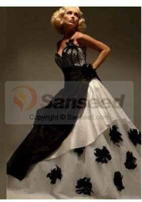 Has anyone ever been confused between 2 dresses???