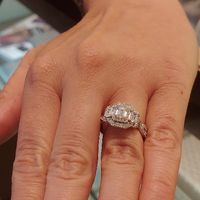 Is it ok to ask you for how many  ct’s is your engagement ring? And for the price and brand? - 1