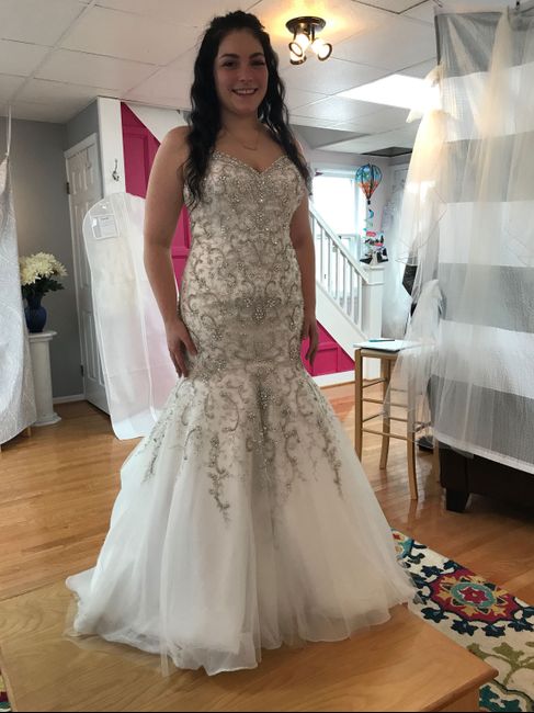  Does this dress even exist - 1