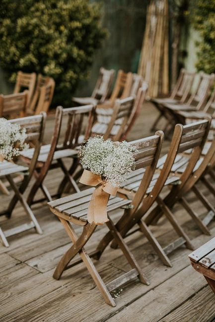 Can I see pics of your aisle/ceremony decor and wedding arbors?
