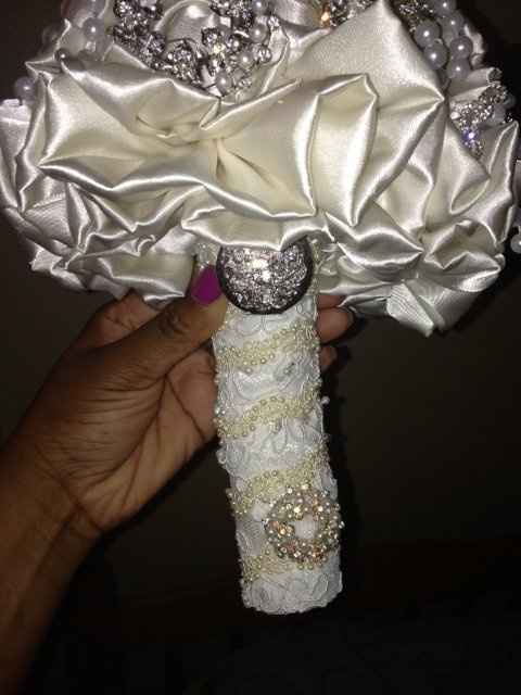 I looovee my brooch bouquet!!! *pics included*
