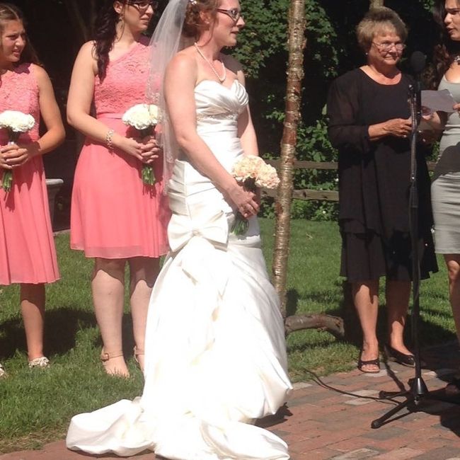 I wanna see your wedding dress!