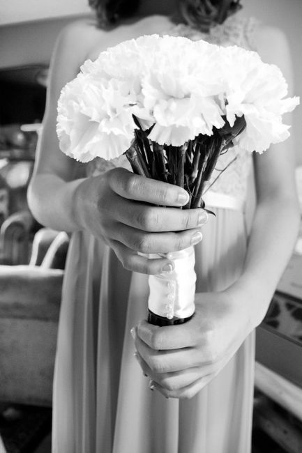I forgot to take pictures when I was done but here's a pro picture of my ladies' bouquets