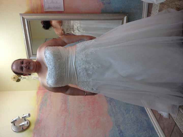 Any plus size brides out there???