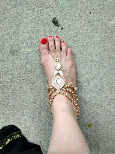 Bridesmaids barefoot jewelry came in!