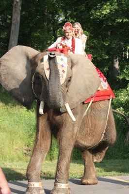 WE ARE OFFICIALLY MARRIED (picts included)