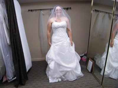 My final dress fitting eneding up being my 2nd fitting (PICS)