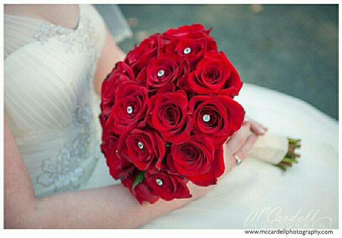 , let's see your wedding bouquet  ladies!!