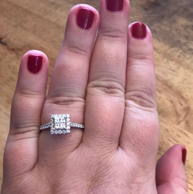 Show me your engagement rings!! 7