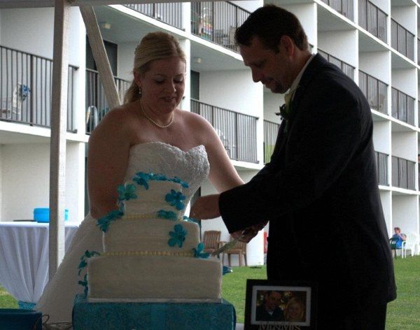 Married!!!!!  Pro teaser pics!