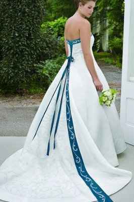 Lets See The Gowns!