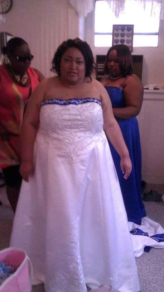 Plus sized brides - show off your dress!
