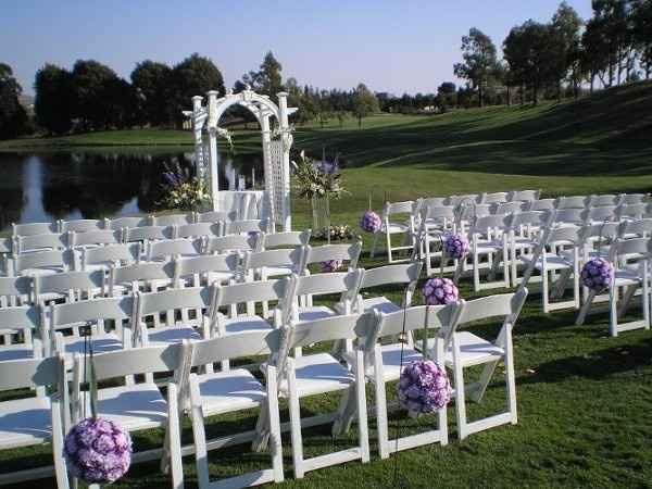 Simple Ceremony Decor