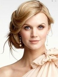 Drop me some wedding pictures of hair!!