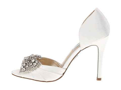 Glass slipper - show me your wedding shoes!