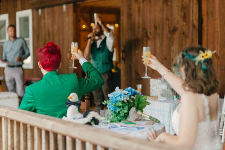 Plastic champagne flutes and water goblets? - 1