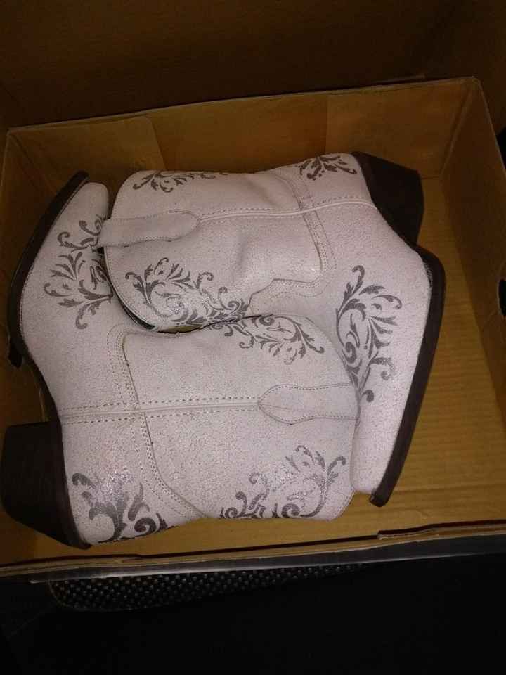 Show us your “I do” shoes! - 1