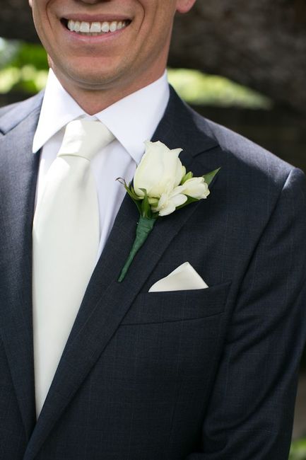Pocket square with a corsage 1