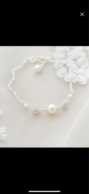 Are you a diamond or pearl jewelry bride? 1
