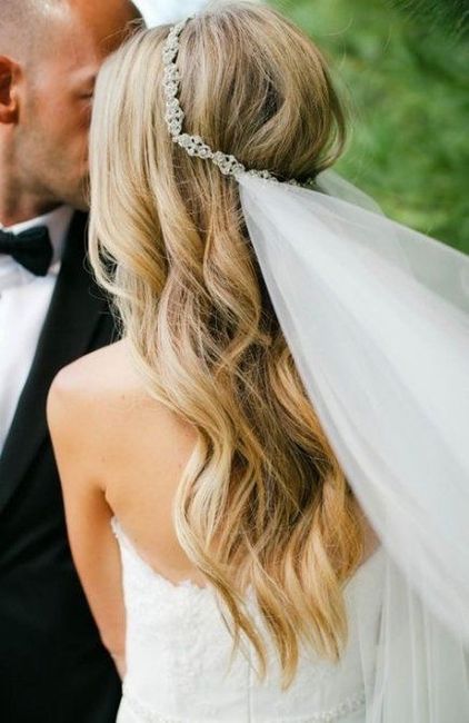 Help: i want to wear my hair down, but then how do i use a veil? 3