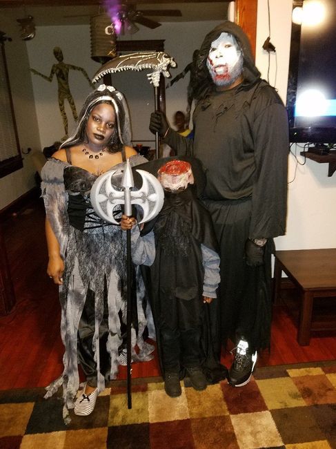 Show us your Halloween costumes with Fs! - 1