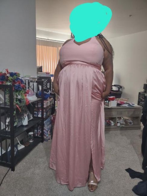 My Bridesmaid gained 20 lbs and cannot fit her dress my wedding is in 6 weeks - 1