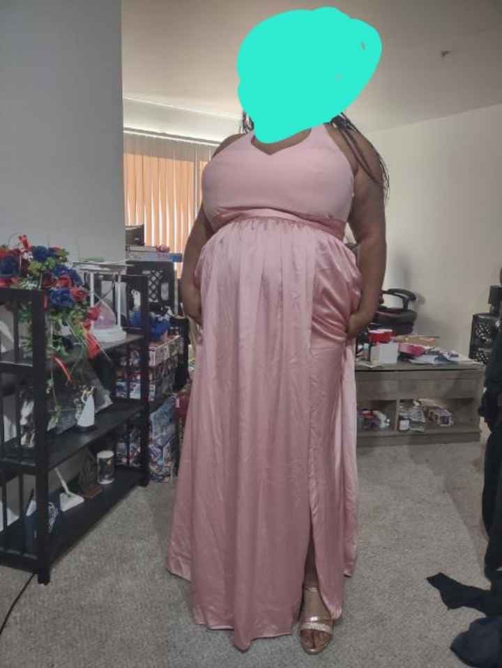 My Bridesmaid gained 20 lbs and cannot fit her dress my wedding is in 6 weeks - 1