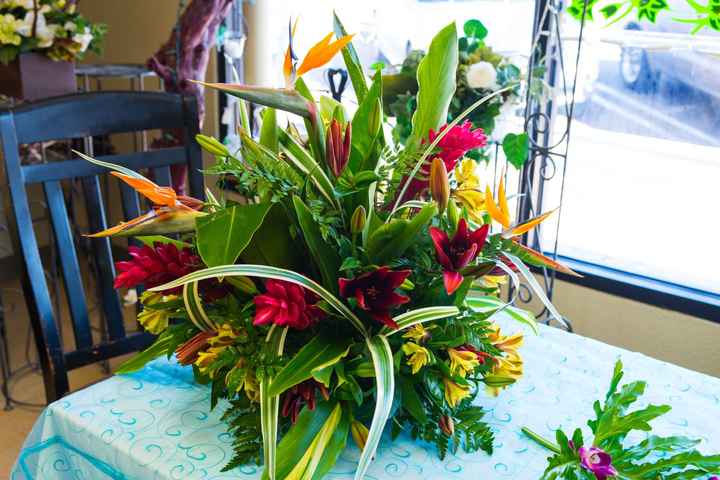 My tropical vision is coming together! Table mock-up pics!