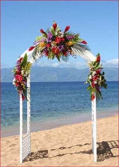 Lets see some ceremony decor!