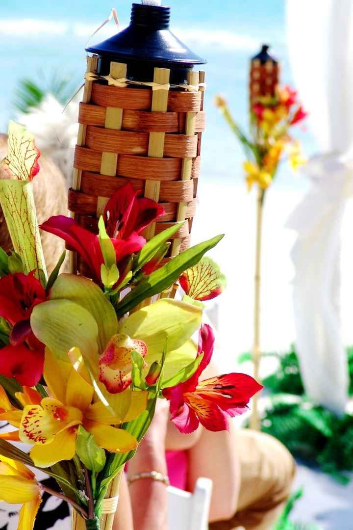Lets see some ceremony decor!