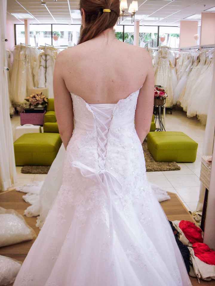 Advice to those dress shopping (dress fitting experience) *plus mini vent*