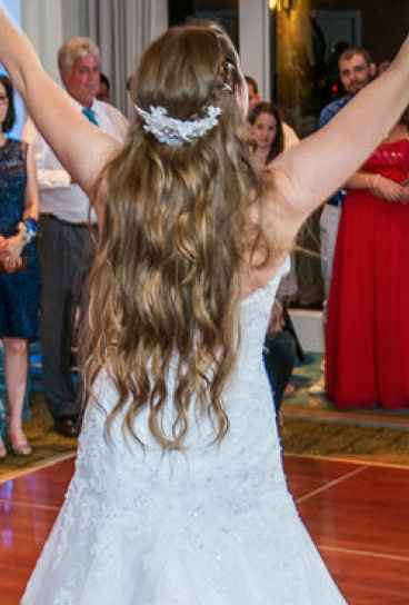 Brides wearing their hair down