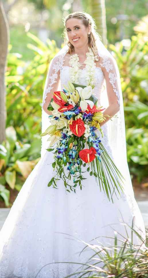 Bride's Bouquet - All White or Colorful?