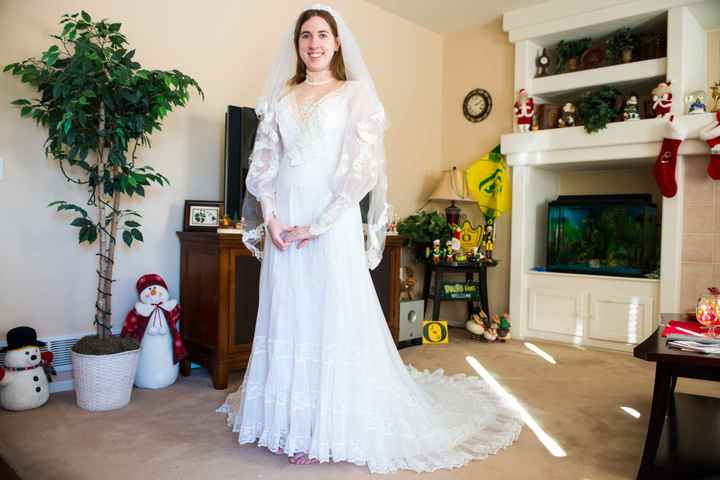 I tried on my mom's wedding dress! (Pics)
