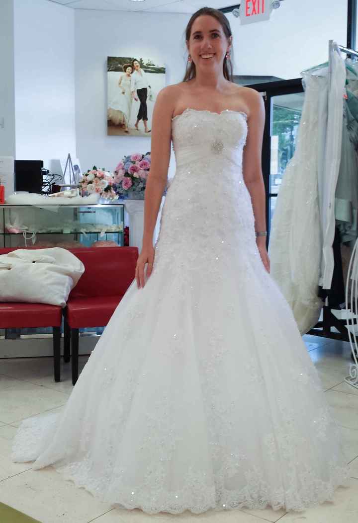 Final fitting with bustle (pics)
