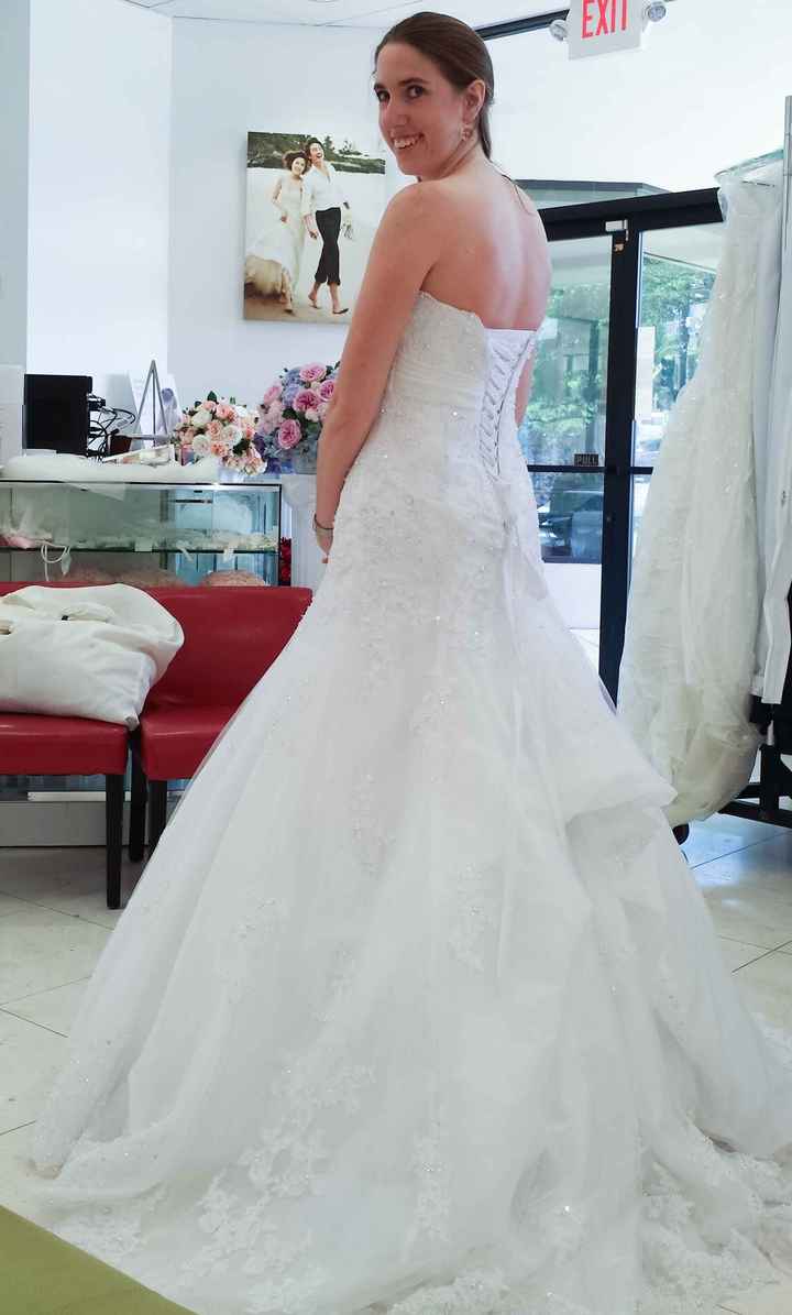 Final fitting with bustle (pics)