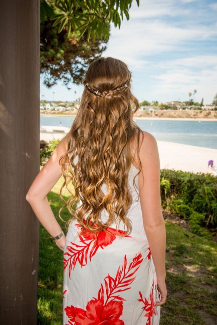 Trial Saturday-- show me your "natural" makeup and half up/half down styles!