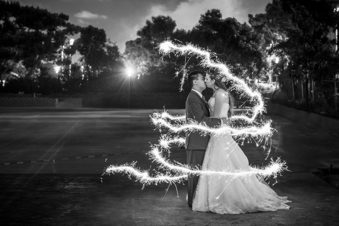 May I see your wedding portraits? (For those who are already married)