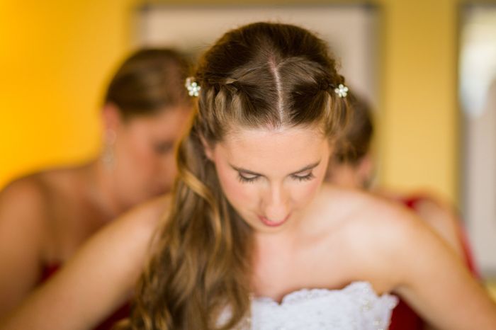 Can anyone help with down or half-up half-down hair inspiration?