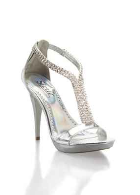 Help me pick my shoes!