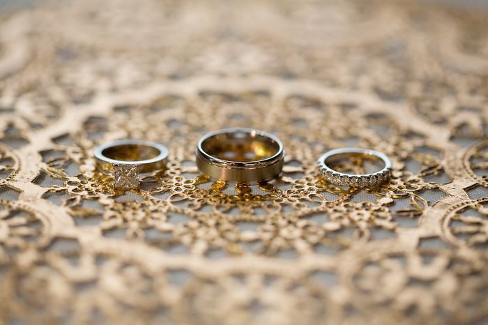 I wanna see wedding bands!!!
