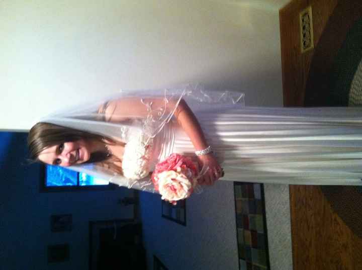 DIY bouquet and my "elopement" dress is in *pics*