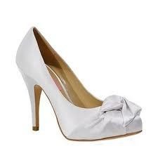 How to select wedding shoes?