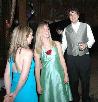 Always the FG/Bridesmaid and now I'm the Bride... Share your pics!