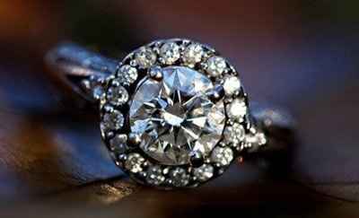 ok so I know a post like this was done not to long ago...but since we have some newbies..E-RINGS! lo